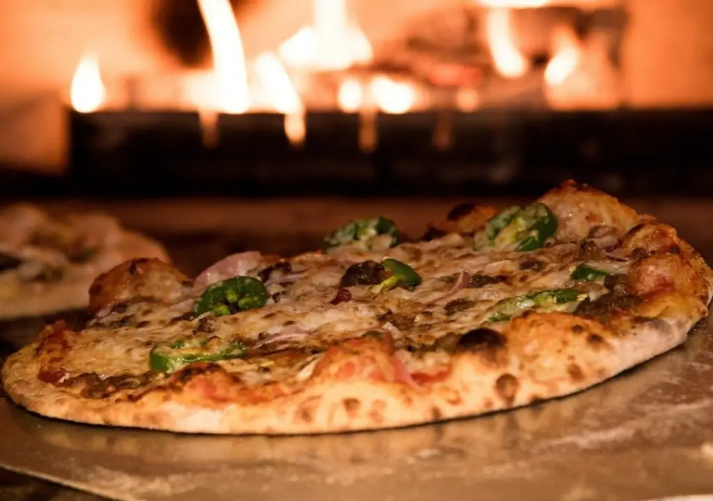  The menu of  Vincent Gastroteca offers excellent brick oven pizza